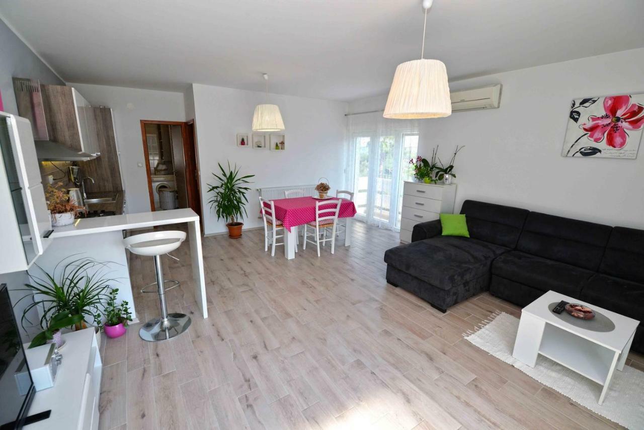 Apartment Kristina Murter Eksteriør billede